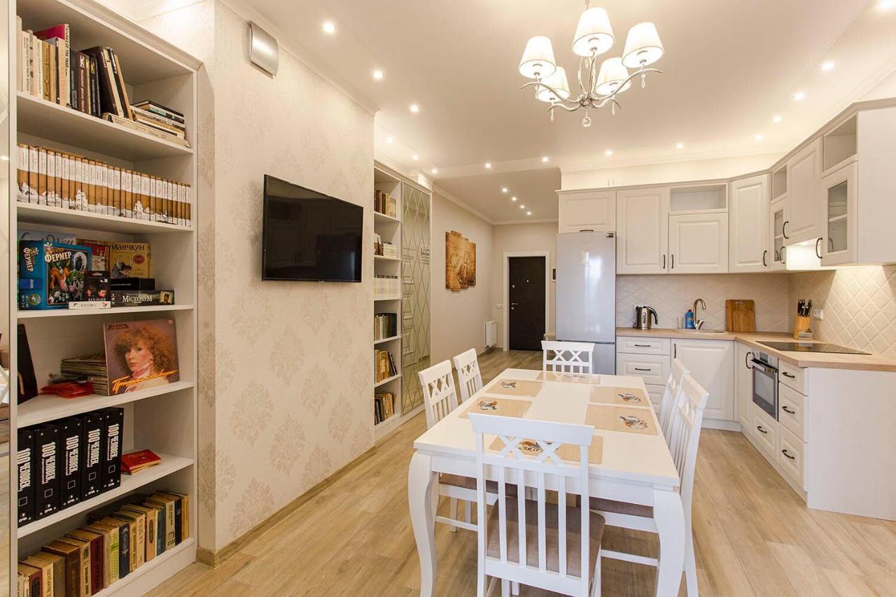 2-Roomed Apartment With Living Room Одесса Экстерьер фото