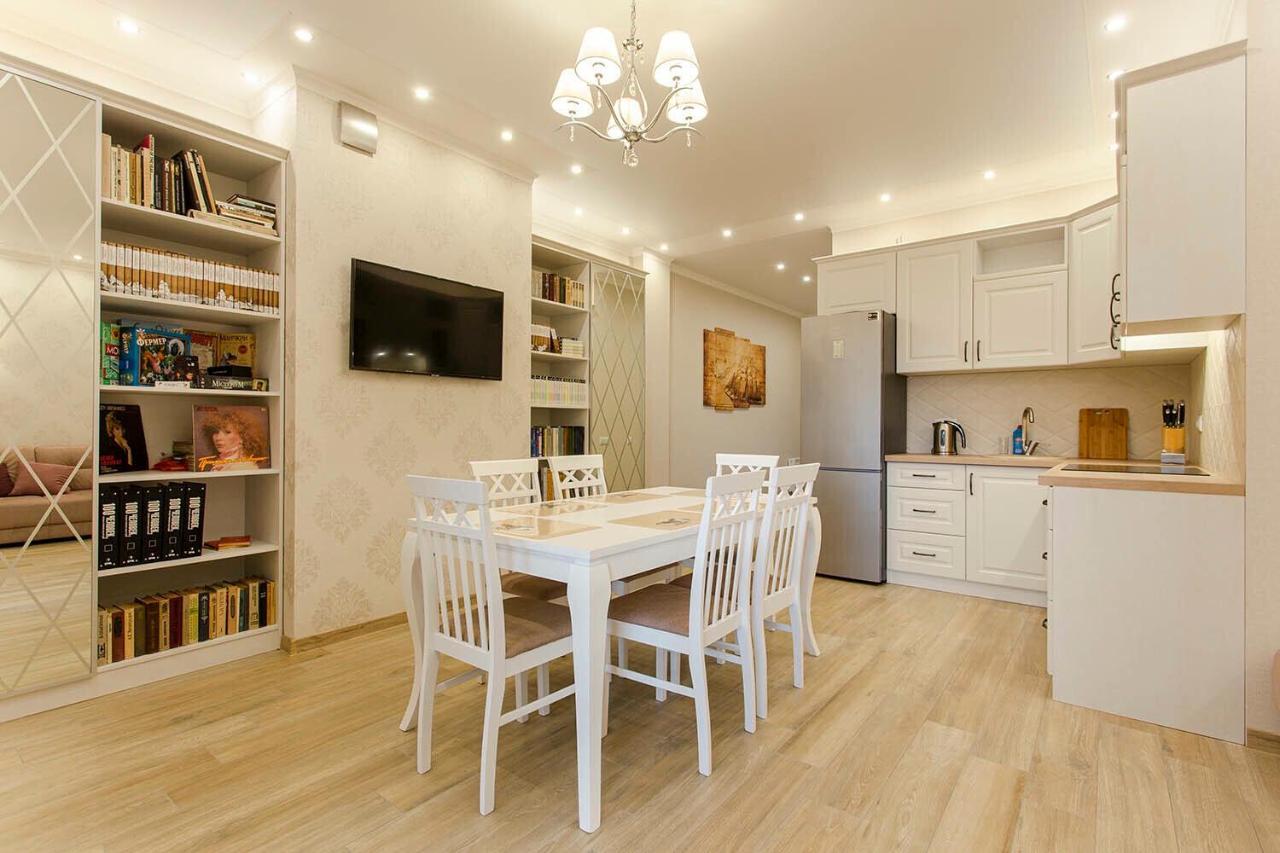 2-Roomed Apartment With Living Room Одесса Экстерьер фото