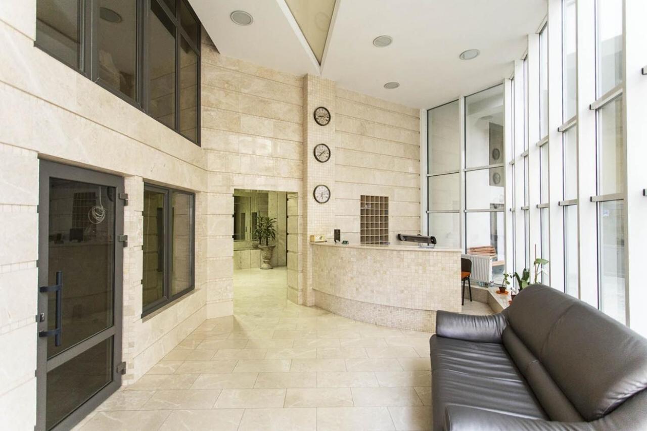 2-Roomed Apartment With Living Room Одесса Экстерьер фото